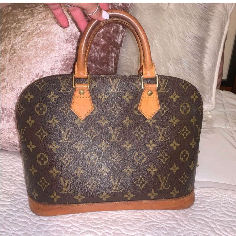Louis Vuitton monogram canvas  Alma